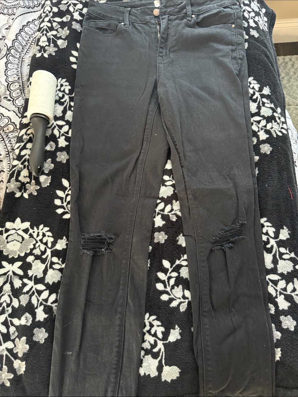 Bullhead Black Ripped Skinny Jeans